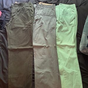 3 Pairs of Gap Pants (34X32)